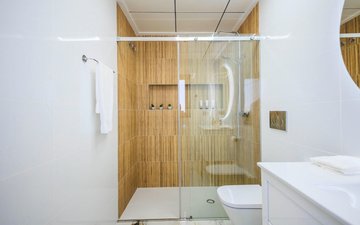 Property slide 25