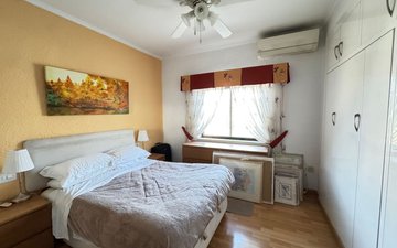 Property slide 10