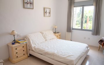 Property slide 16