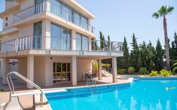 Property slide 48