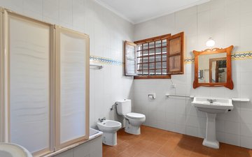 Property slide 46