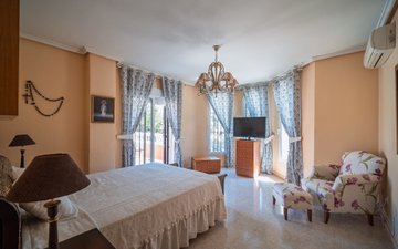 Property slide 10