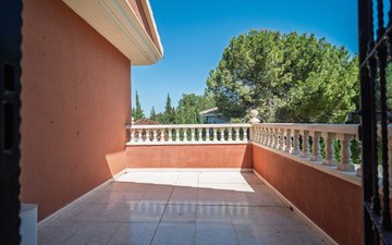 Property slide 20