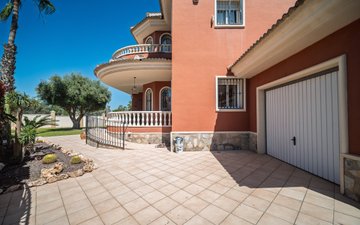 Property slide 39