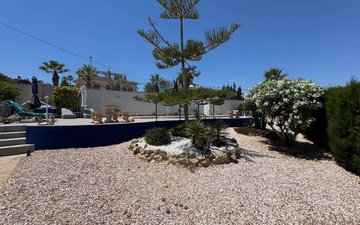 Property slide 44