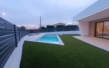Property slide 21