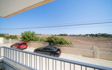 Property slide 32