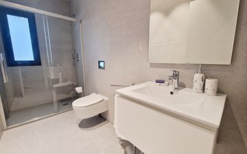 Property slide 32