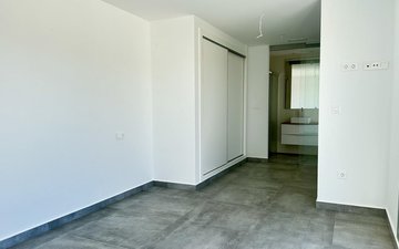 Property slide 23