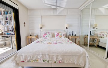 Property slide 10