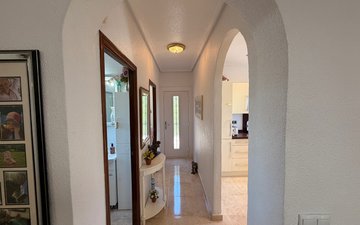 Property slide 25