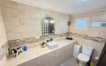Property slide 25