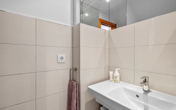 Property slide 22