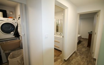 Property slide 32