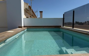 Property slide 32