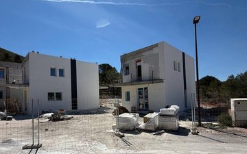 Property slide 16