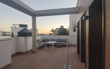 Property slide 32