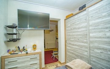 Property slide 24