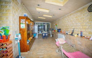 Property slide 27
