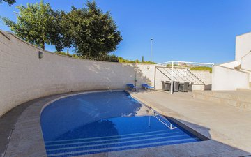 Property slide 17