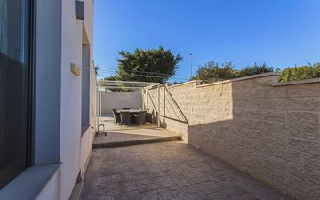 Property slide 19