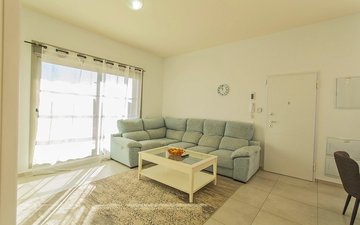 Property slide 32
