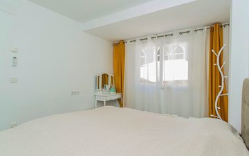 Property slide 44