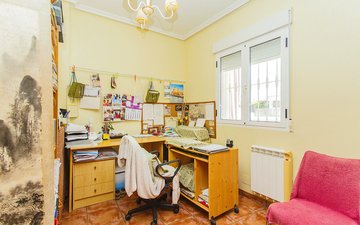Property slide 25