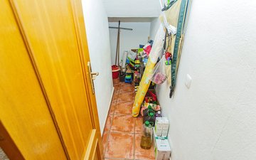 Property slide 35