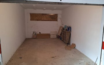 Property slide 24