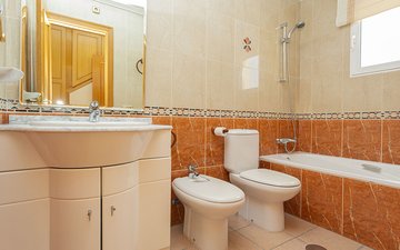 Property slide 16