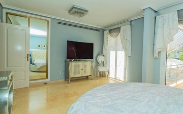 Property slide 29