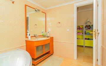 Property slide 39