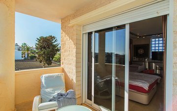 Property slide 48