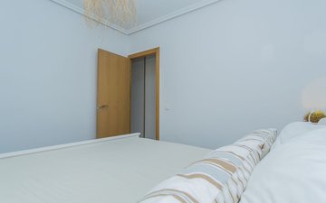 Property slide 32