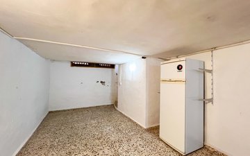 Property slide 33