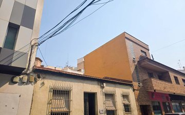 Property slide 16