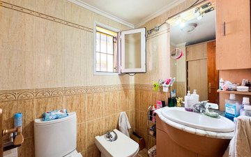 Property slide 14