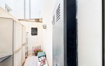 Property slide 46