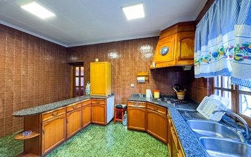 Property slide 20