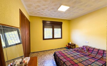 Property slide 32