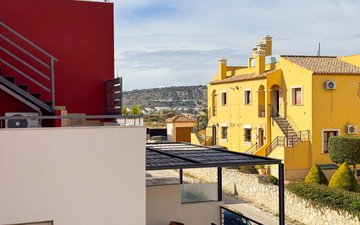 Property slide 32
