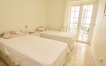 Property slide 39