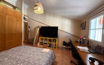 Property slide 18