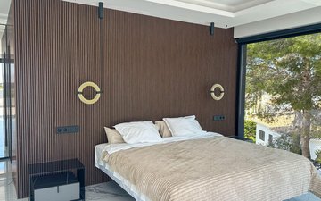 Property slide 18