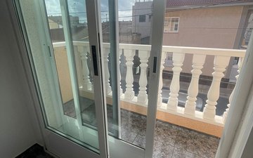 Property slide 32