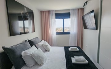 Property slide 21