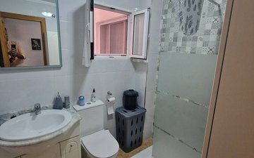 Property slide 16