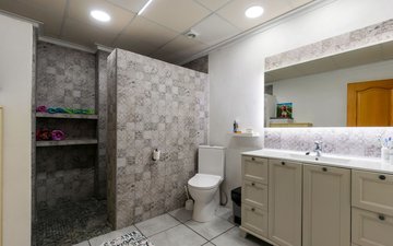 Property slide 16