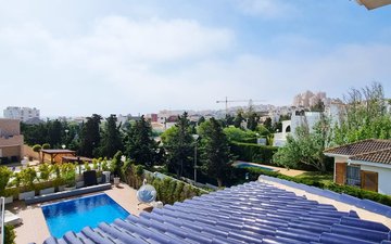 Property slide 25